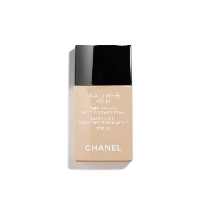 Chanel Vitalumiere Aqua Fluide Foundation 40 Beige Desert - 1
