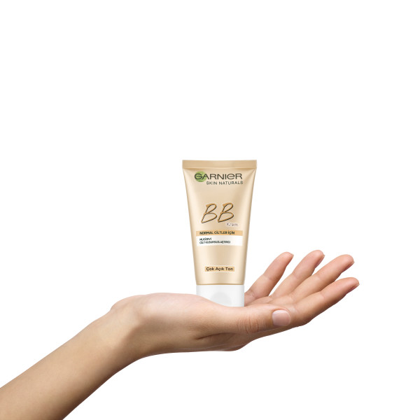 Garnier BB Krem Mucizevi Cilt Kusursuzlaştırıcı Çok Açık Ton 50 Ml - 7