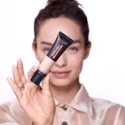 L'Oréal Paris Infaillible 24H Matte Cover Foundation 200 Golden Sand - 8
